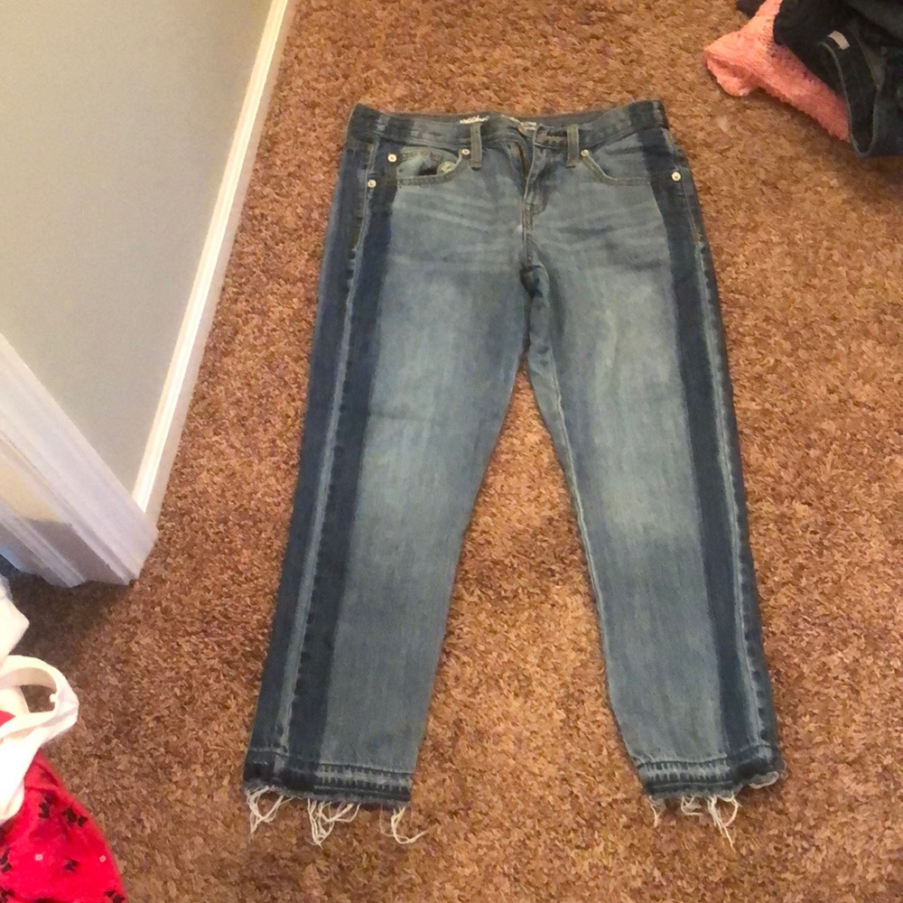 Style jeans. Boyfriend fitting and low rise